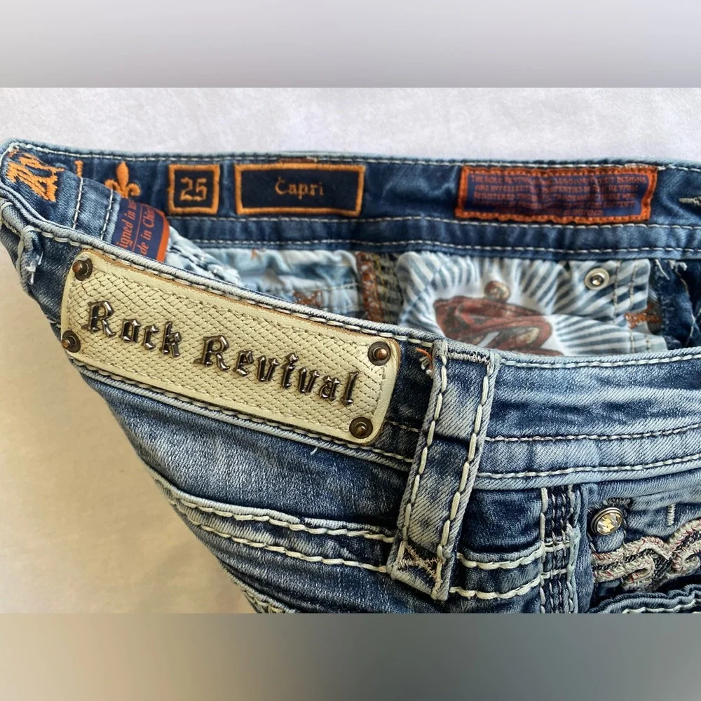 Rock Revival Ena Capri Jeans Style: RJ8469P23 Color: Ena P23 - Picture 10 of 12